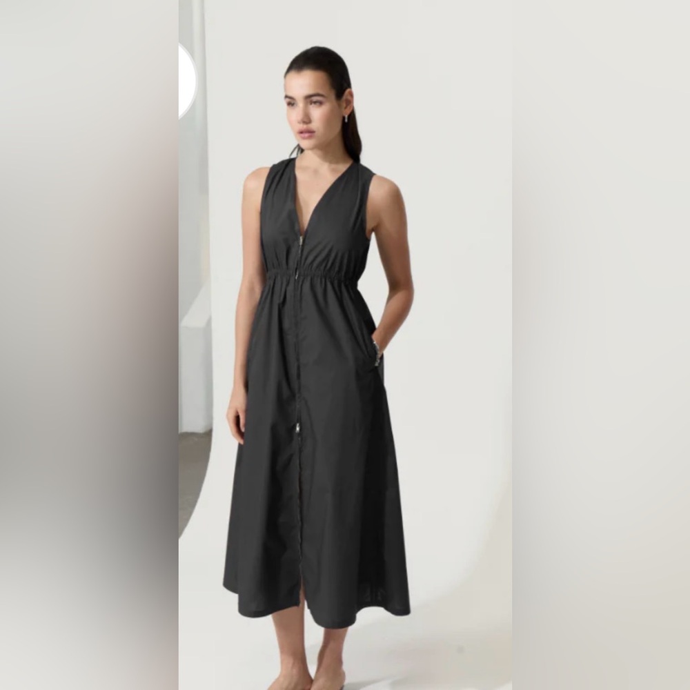 Stylish Black Poplin Midi Dress